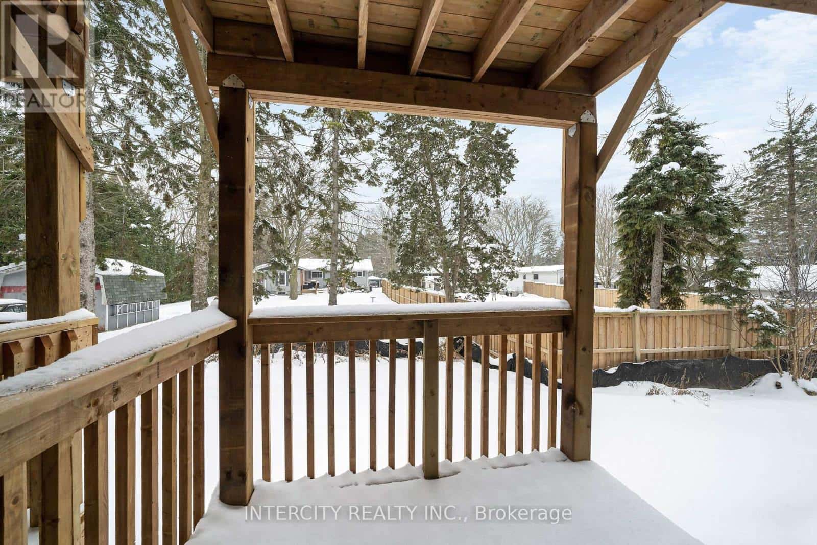 Clarington (Newcastle) — Clarington (Newcastle) - Photo 4 of 24