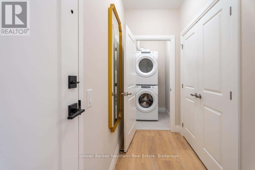 212 - 1882 GORDON STREET — Guelph (Pineridge/Westminster Woods), Ontario - Photo 2 of 33