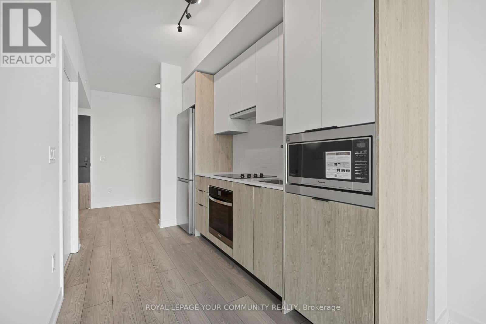 Toronto (Islington-City Centre West) — Toronto (Islington-City Centre West) - Photo 4 of 21