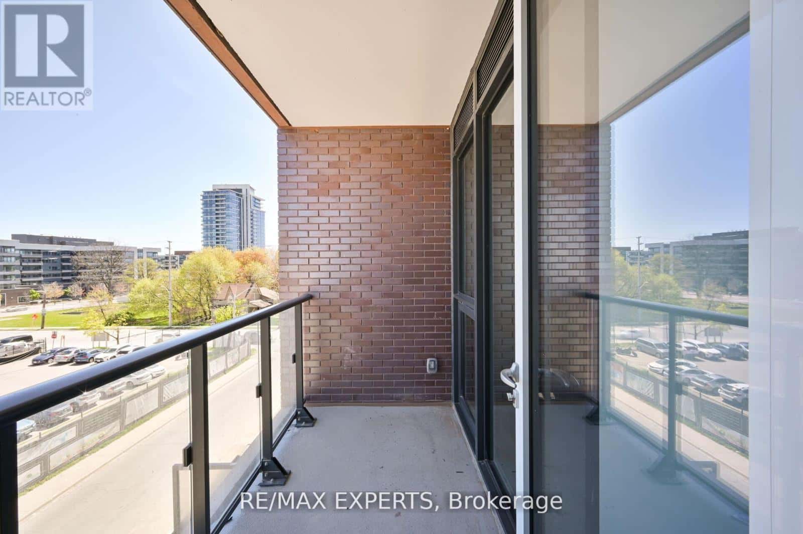 Mississauga (Port Credit) — Mississauga (Port Credit) - Photo 4 of 24