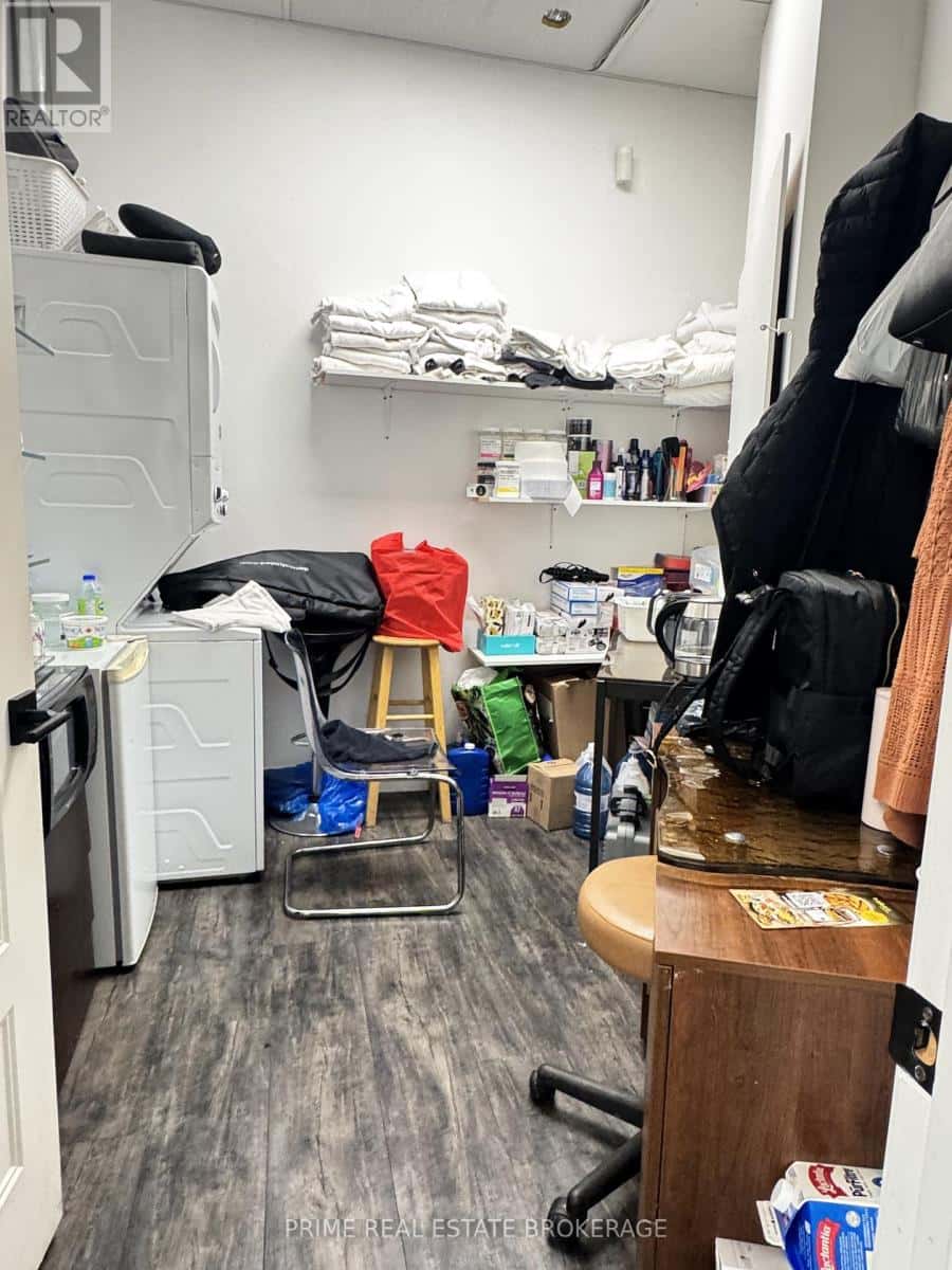 London North (North N) — London North (North N) - Photo 5 of 20