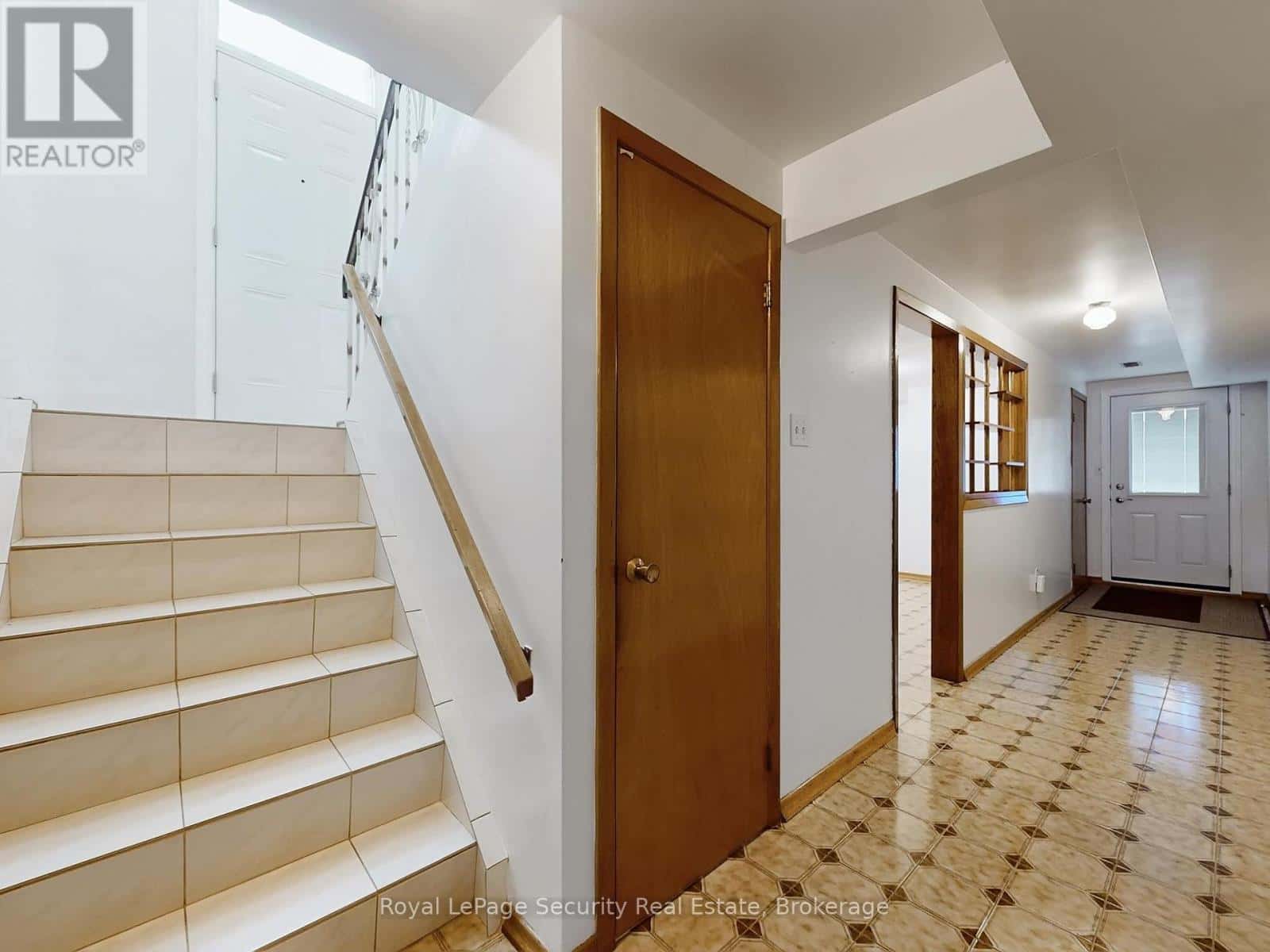 Toronto (Humberlea-Pelmo Park) — Toronto (Humberlea-Pelmo Park) - Photo 5 of 23