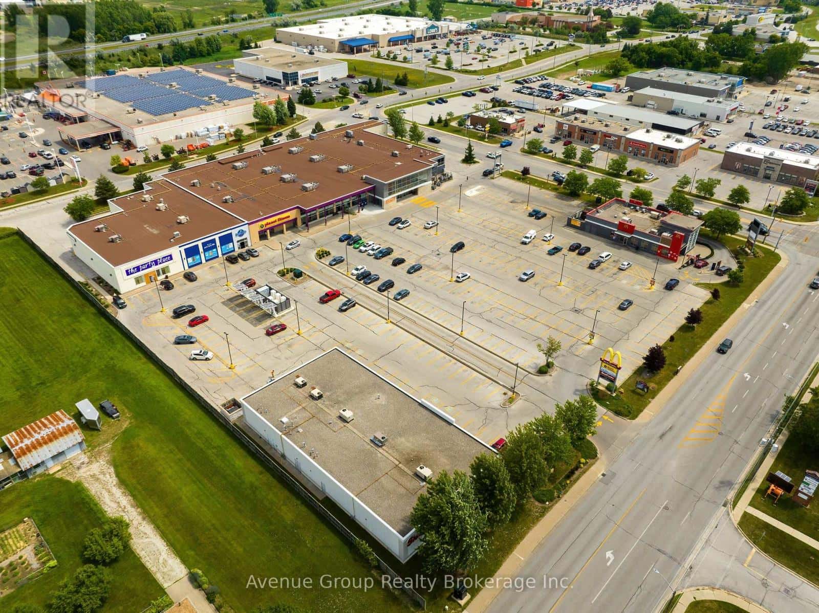 Sarnia — Sarnia - Photo 2 of 2