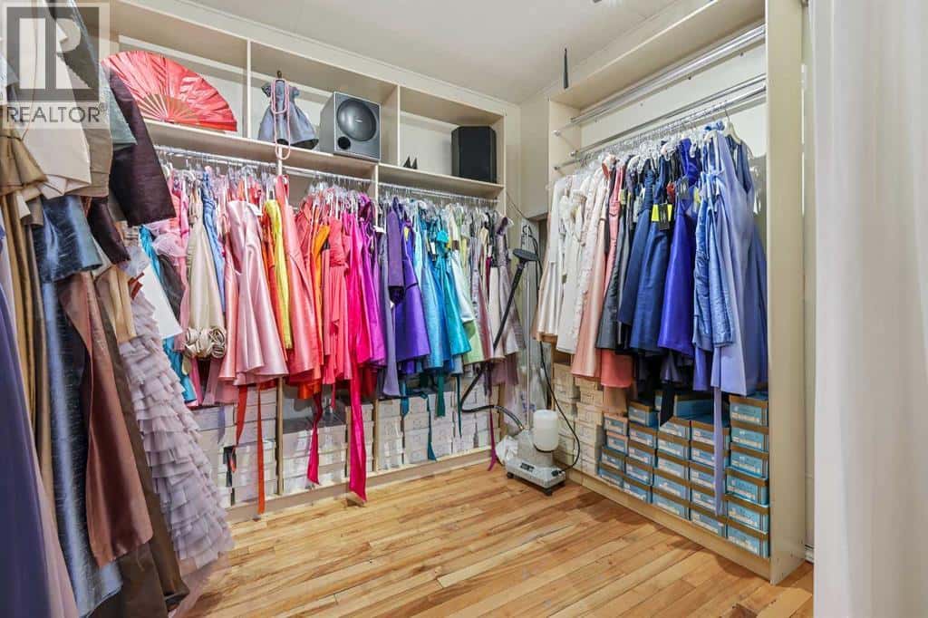 Calgary — Calgary - Photo 3 of 17