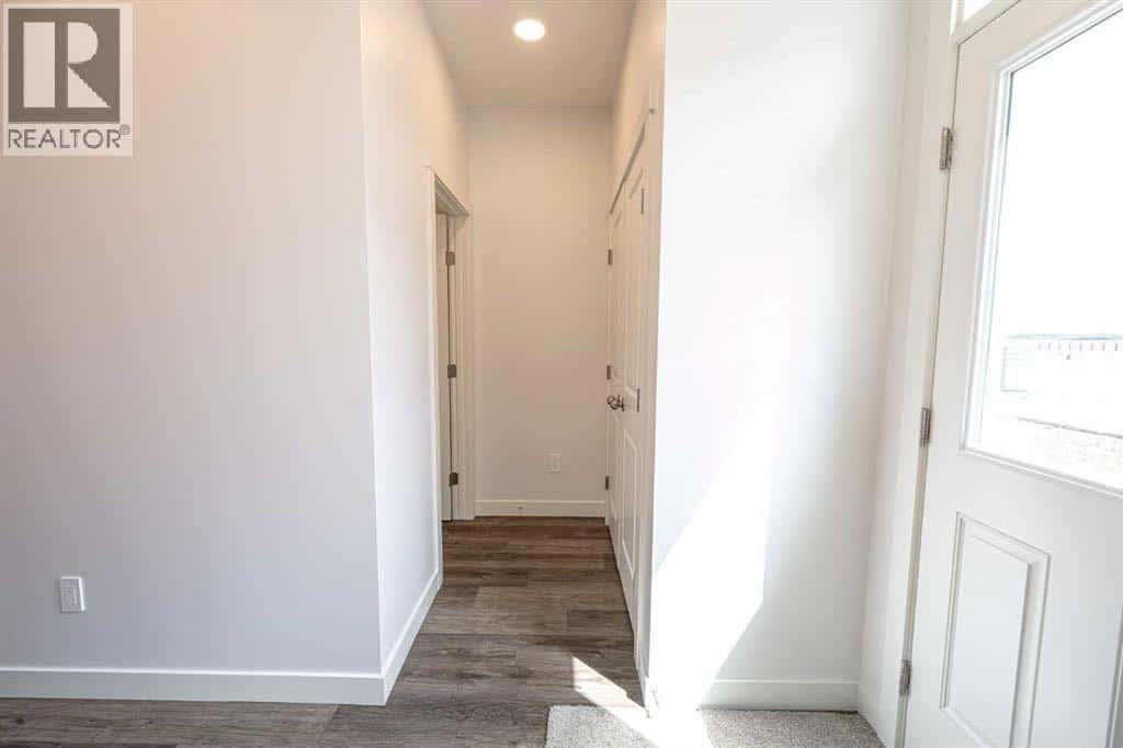 8637 Copperwood Road — Grande Prairie, Alberta - Photo 3 of 20