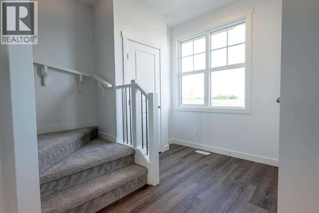 8637 Copperwood Road — Grande Prairie, Alberta - Photo 2 of 20