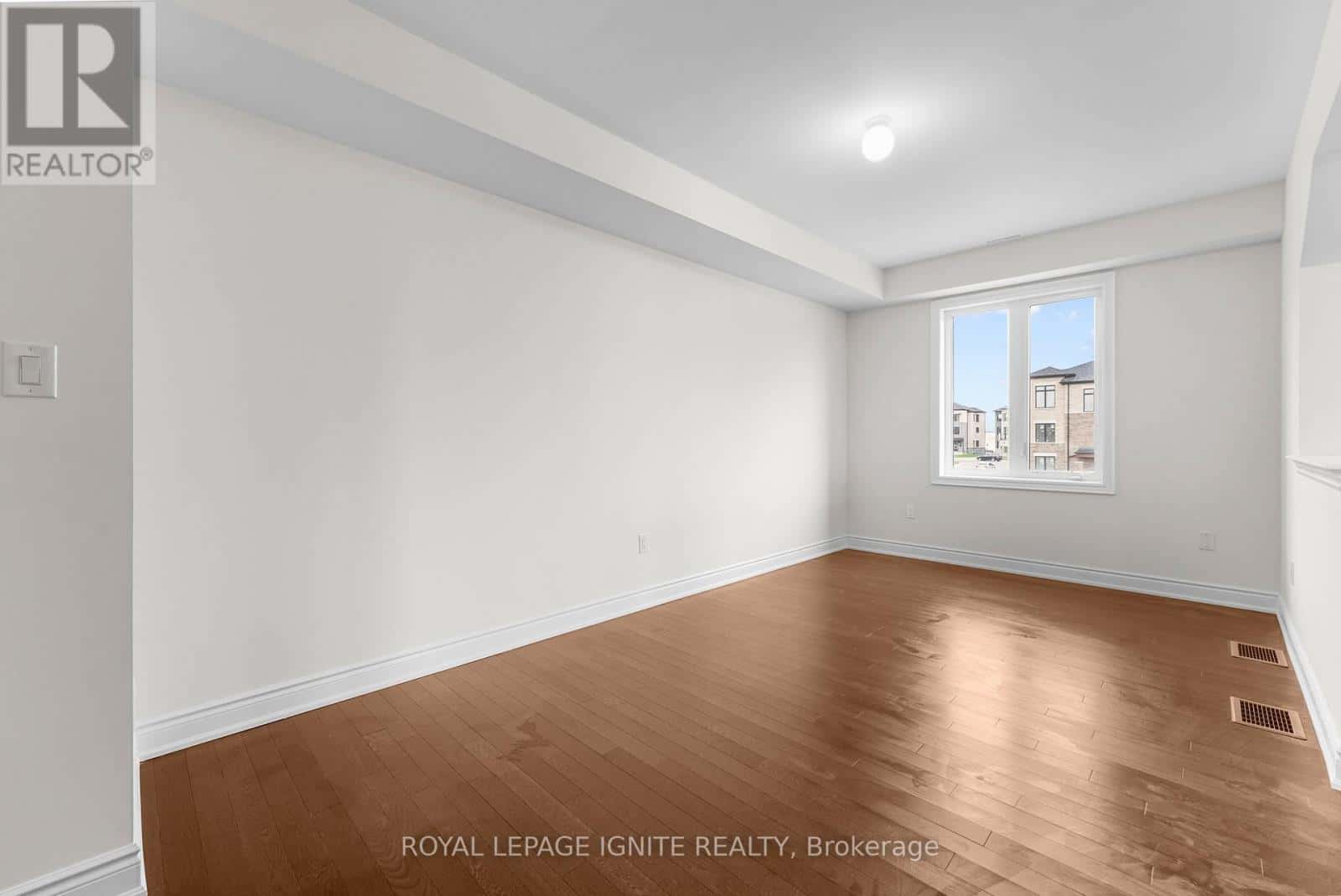 70 THULE STREET — Vaughan (Vellore Village) - Photo 4 of 40