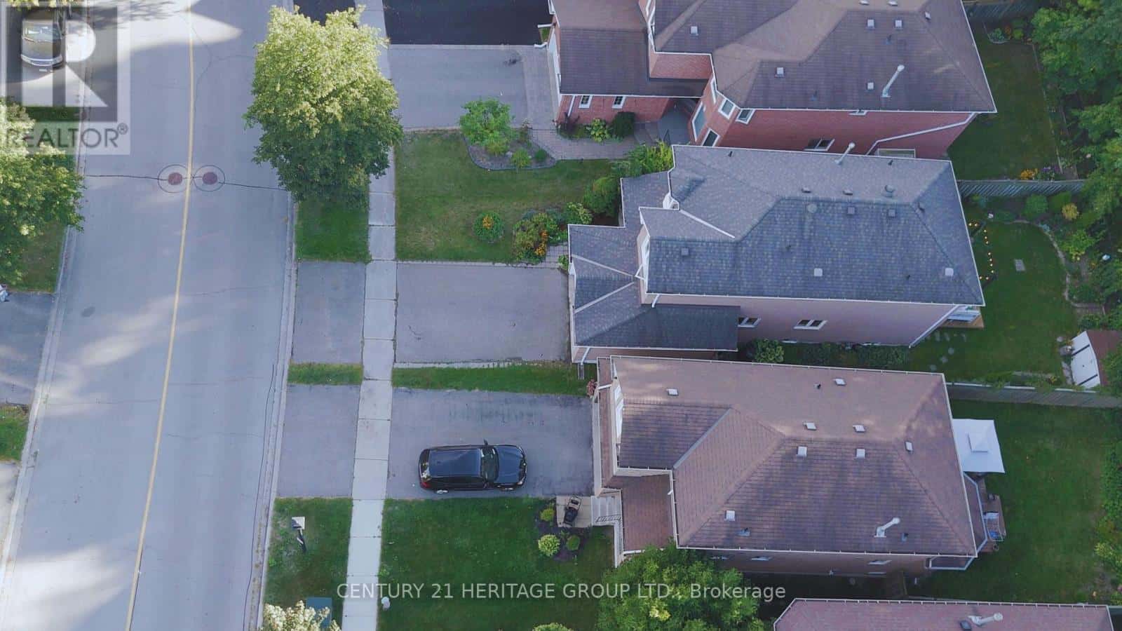 Newmarket (Summerhill Estates) — Newmarket (Summerhill Estates) - Photo 3 of 39