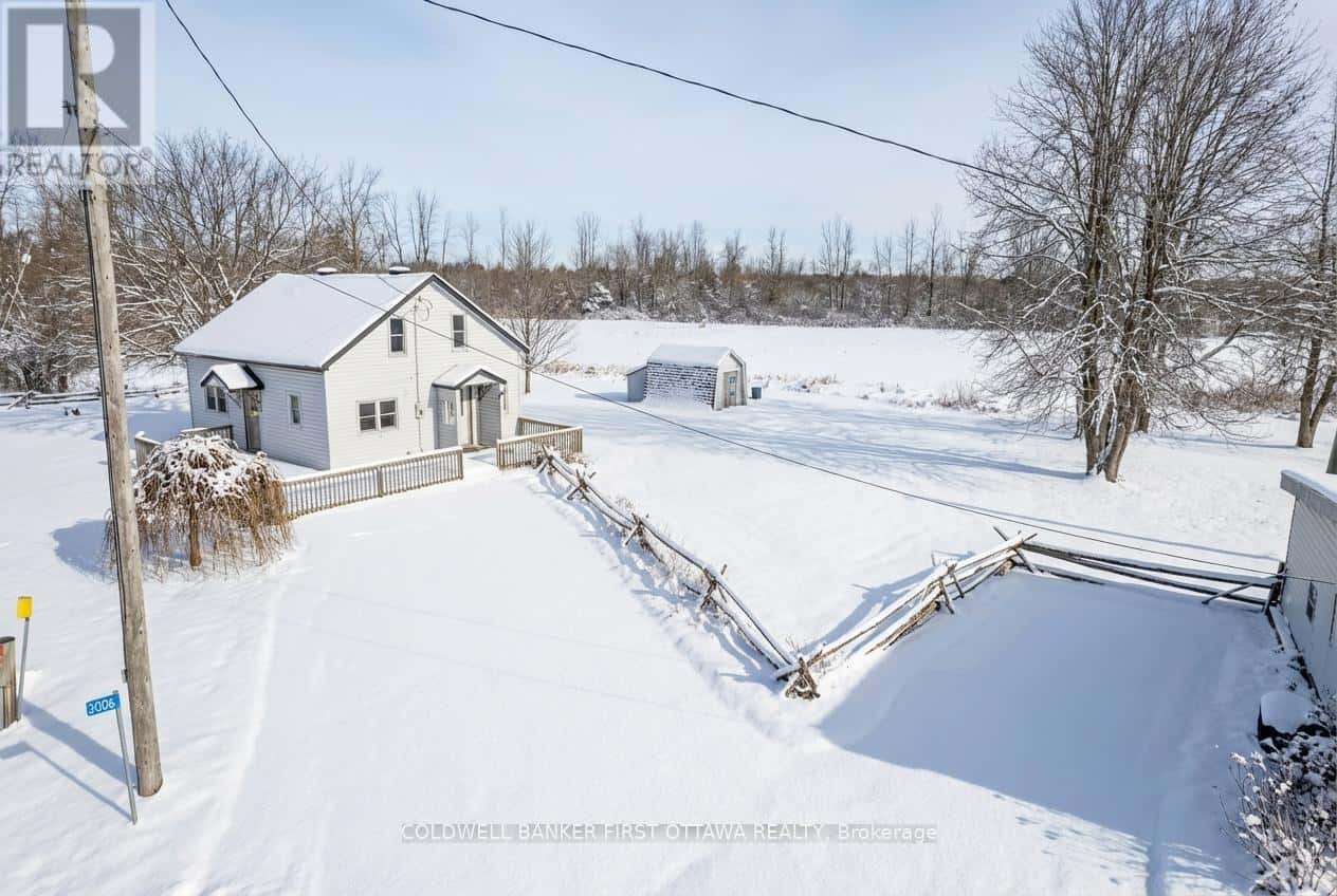 3004 RIDEAU FERRY ROAD — Perth, Ontario - Photo 2 of 47