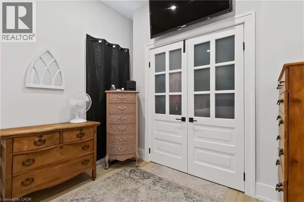 Brantford — Brantford - Photo 4 of 45