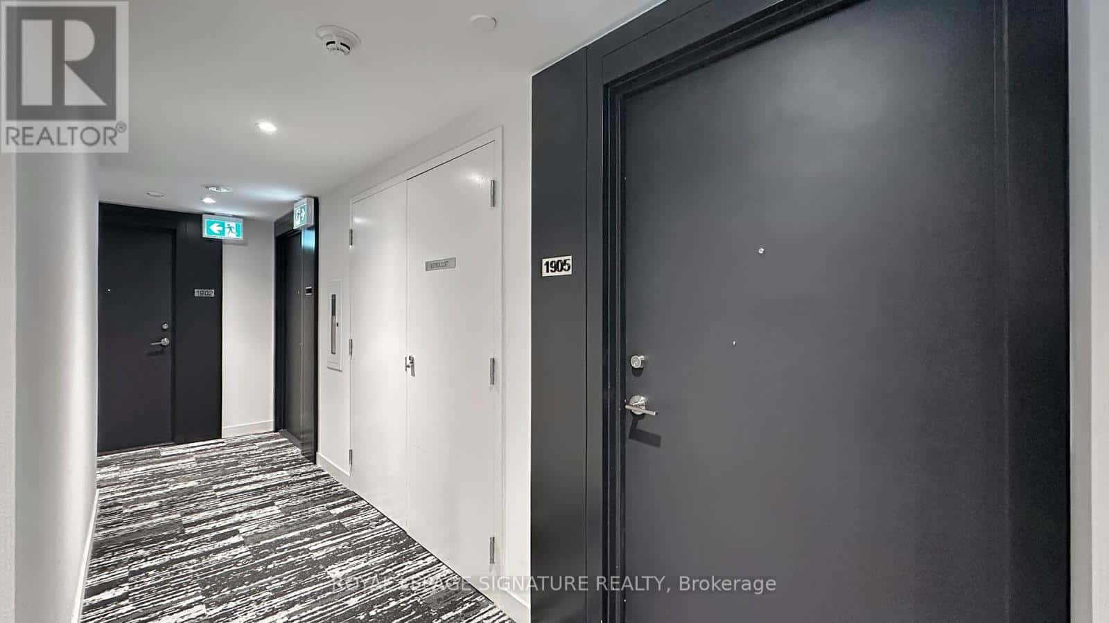 1905 - 252 CHURCH STREET — Toronto (Church-Yonge Corridor) - Photo 5 of 35