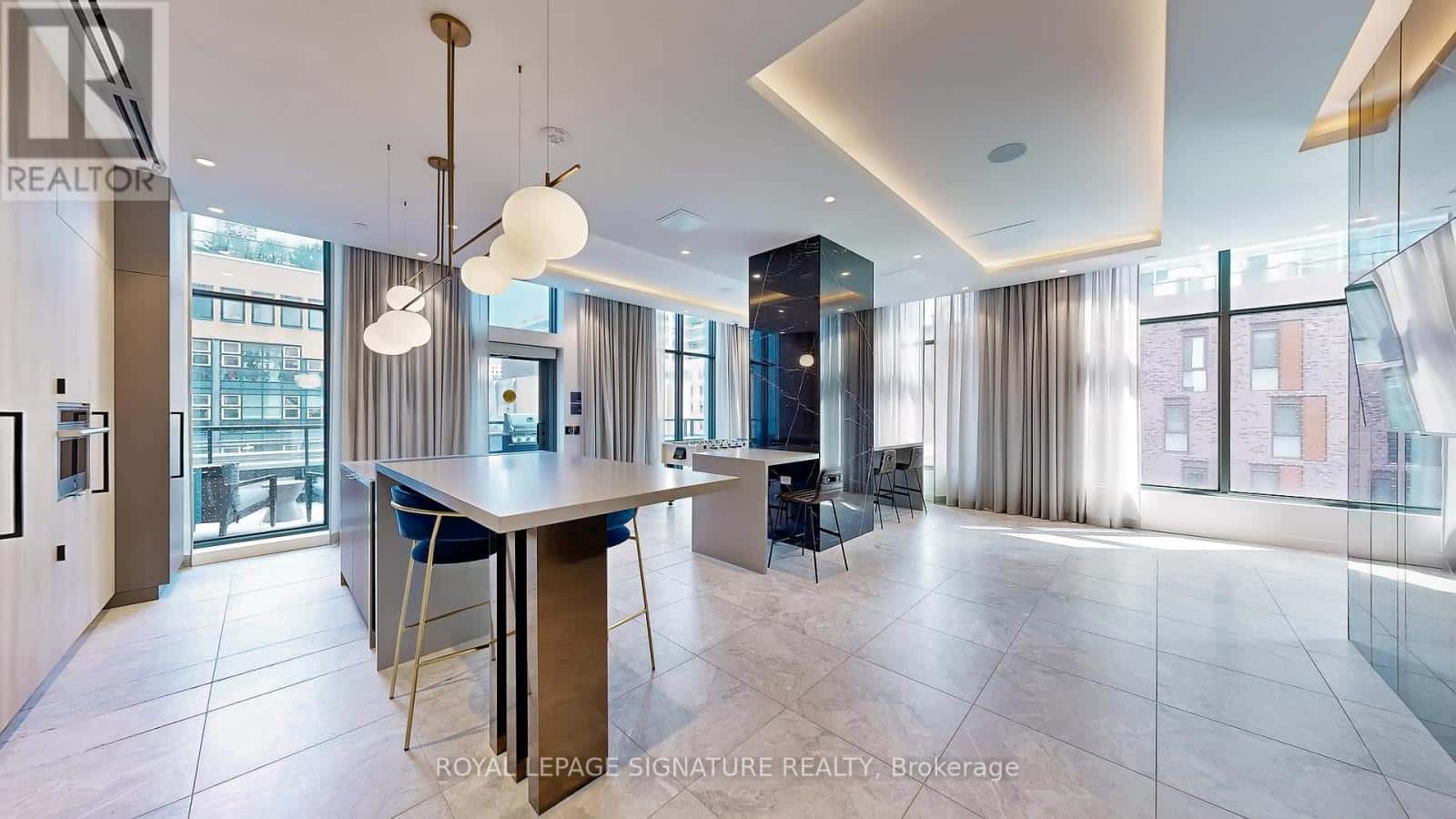 1905 - 252 CHURCH STREET — Toronto (Church-Yonge Corridor) - Photo 2 of 35