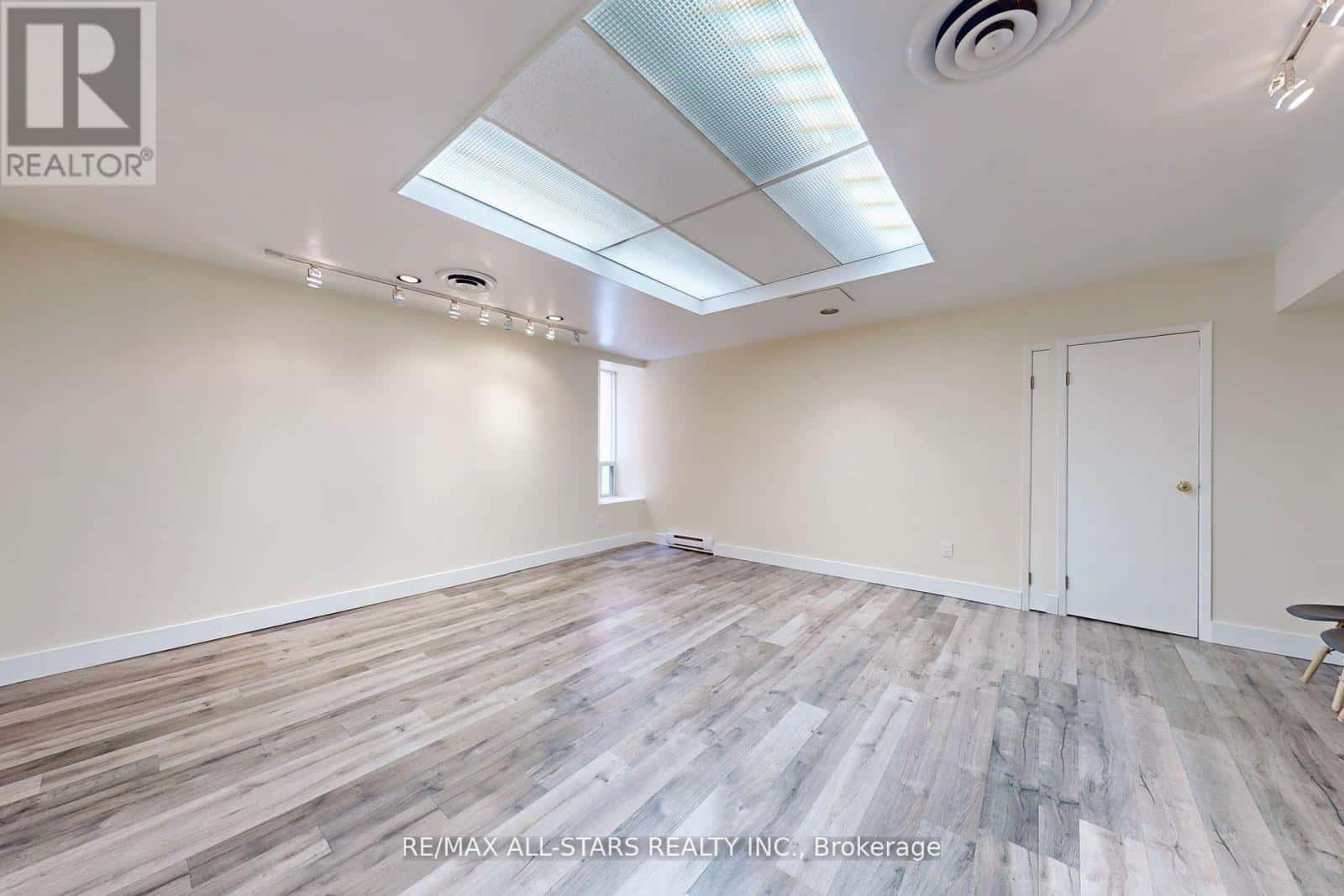 304 - 66 GERRARD STREET E — Toronto (Church-Yonge Corridor) - Photo 3 of 7