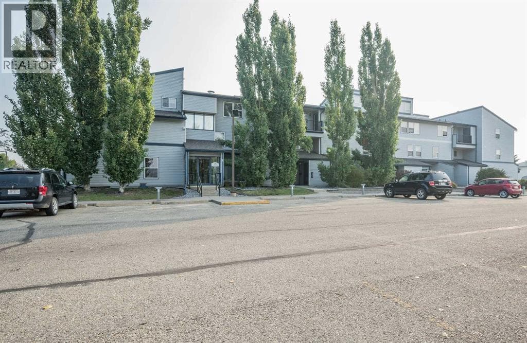 1212, 7201 Poplar Drive — Grande Prairie, Alberta - Main photo