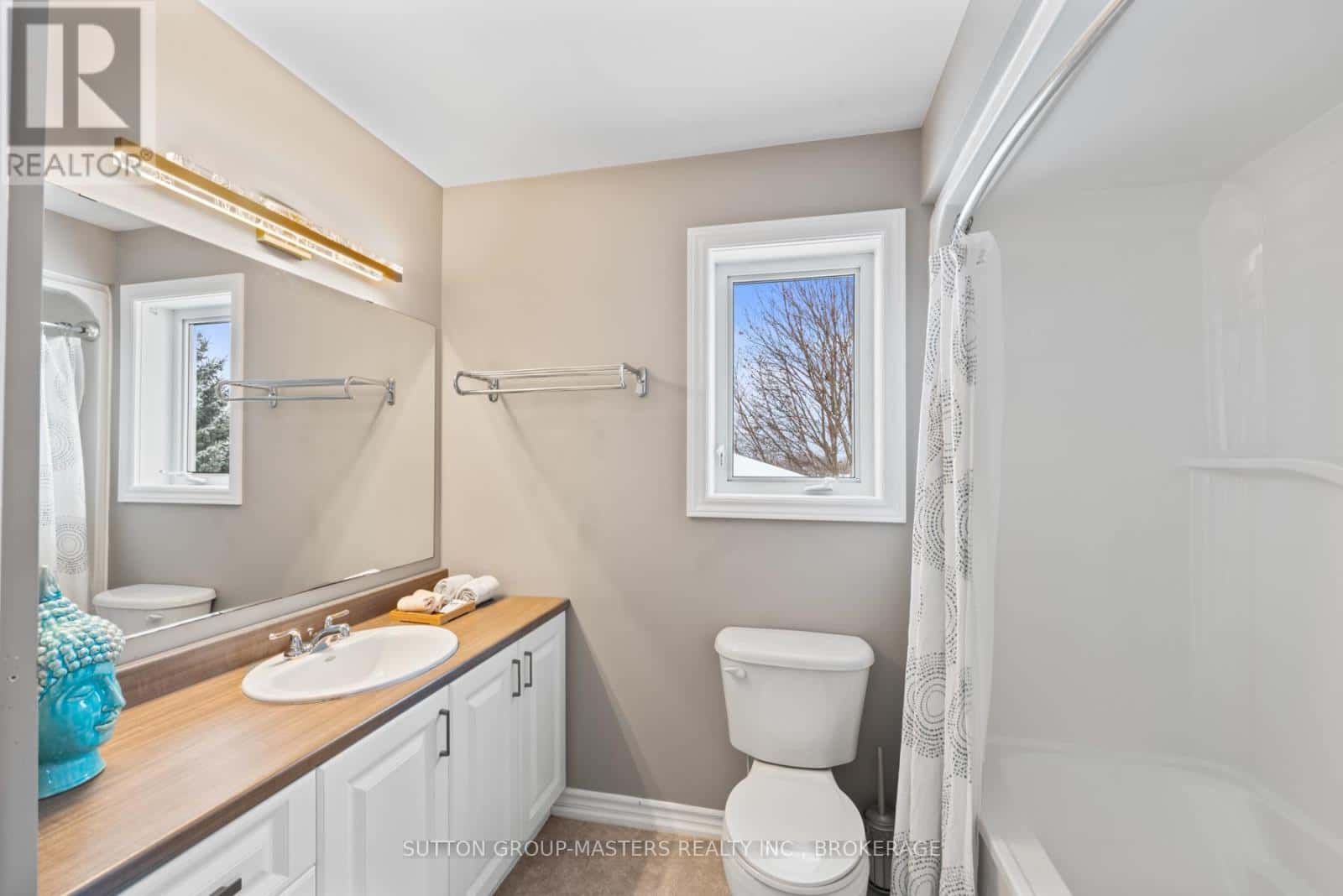 Kingston (East Gardiners Rd) — Kingston (East Gardiners Rd) - Photo 5 of 49