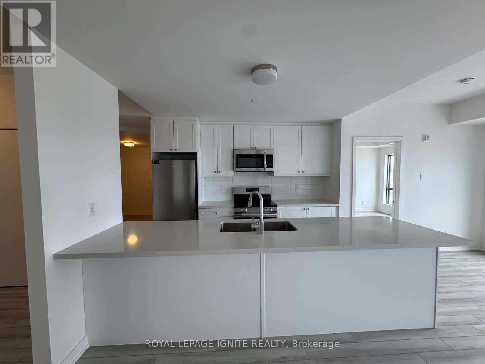 1205 - 55 CLARINGTON BOULEVARD — Clarington (Bowmanville) - Photo 4 of 33