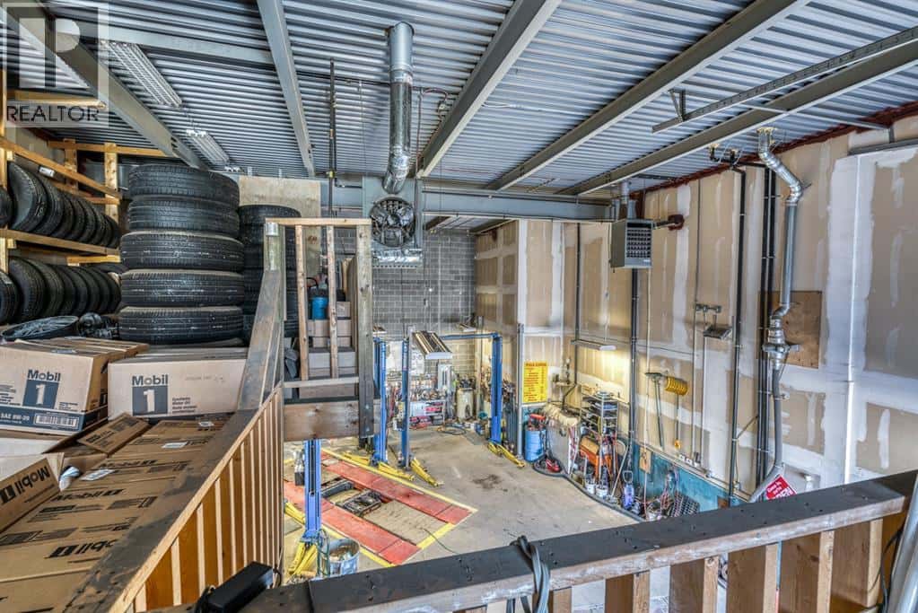 Calgary — Calgary - Photo 5 of 13