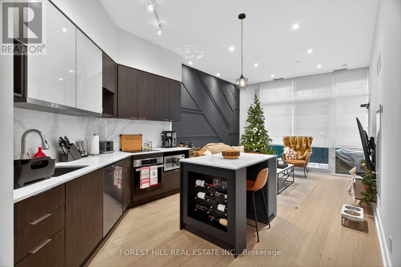 Toronto (Banbury-Don Mills) — Toronto (Banbury-Don Mills) - Main photo