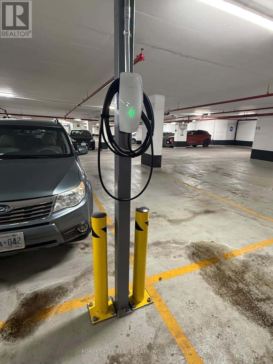 Toronto (Banbury-Don Mills) — Toronto (Banbury-Don Mills) - Photo 5 of 17