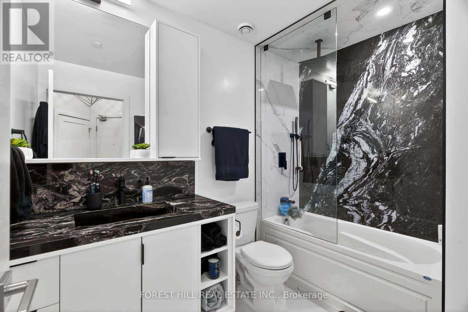 Toronto (Banbury-Don Mills) — Toronto (Banbury-Don Mills) - Photo 3 of 17