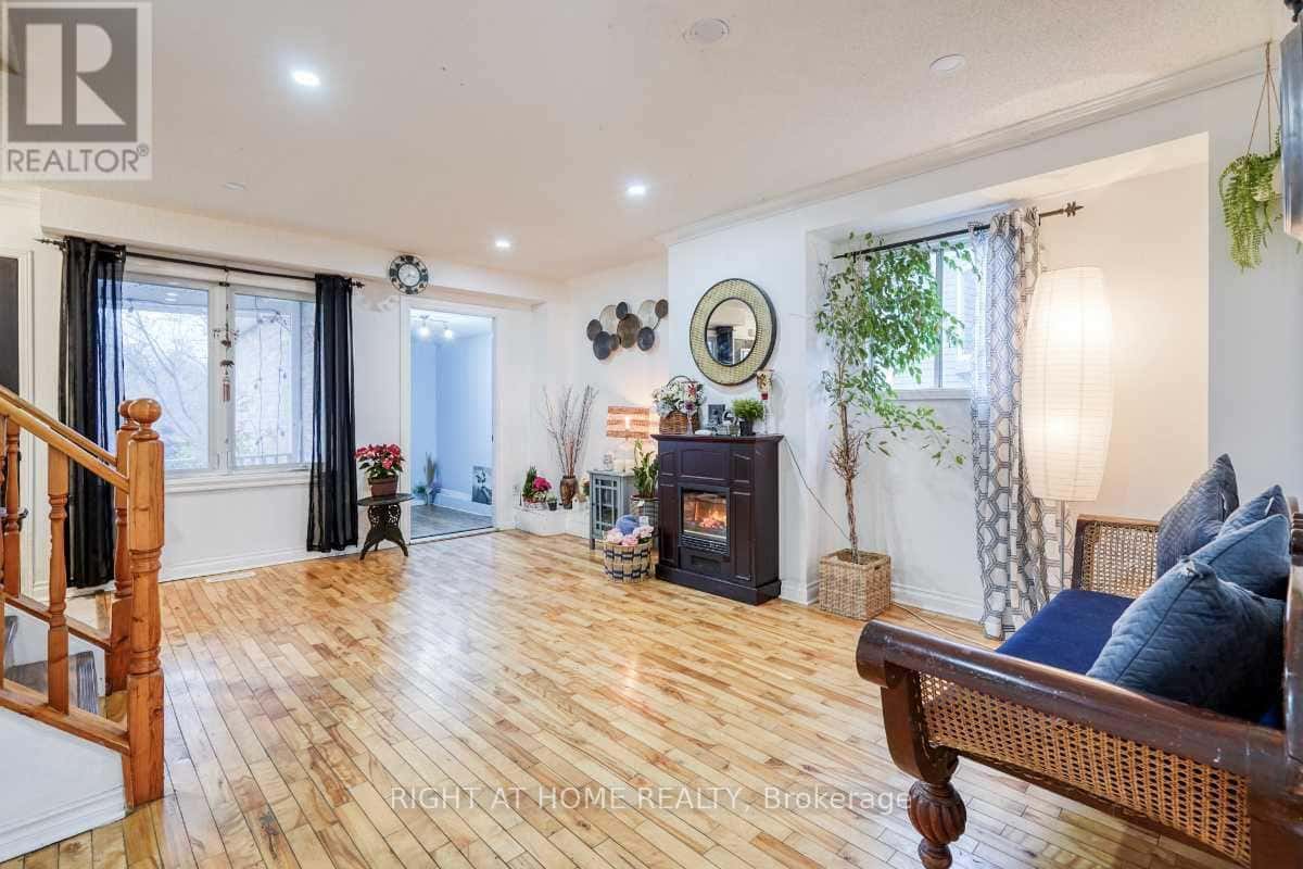 1456 VALLEY DRIVE — Oshawa (Lakeview), Ontario - Photo 5 of 29