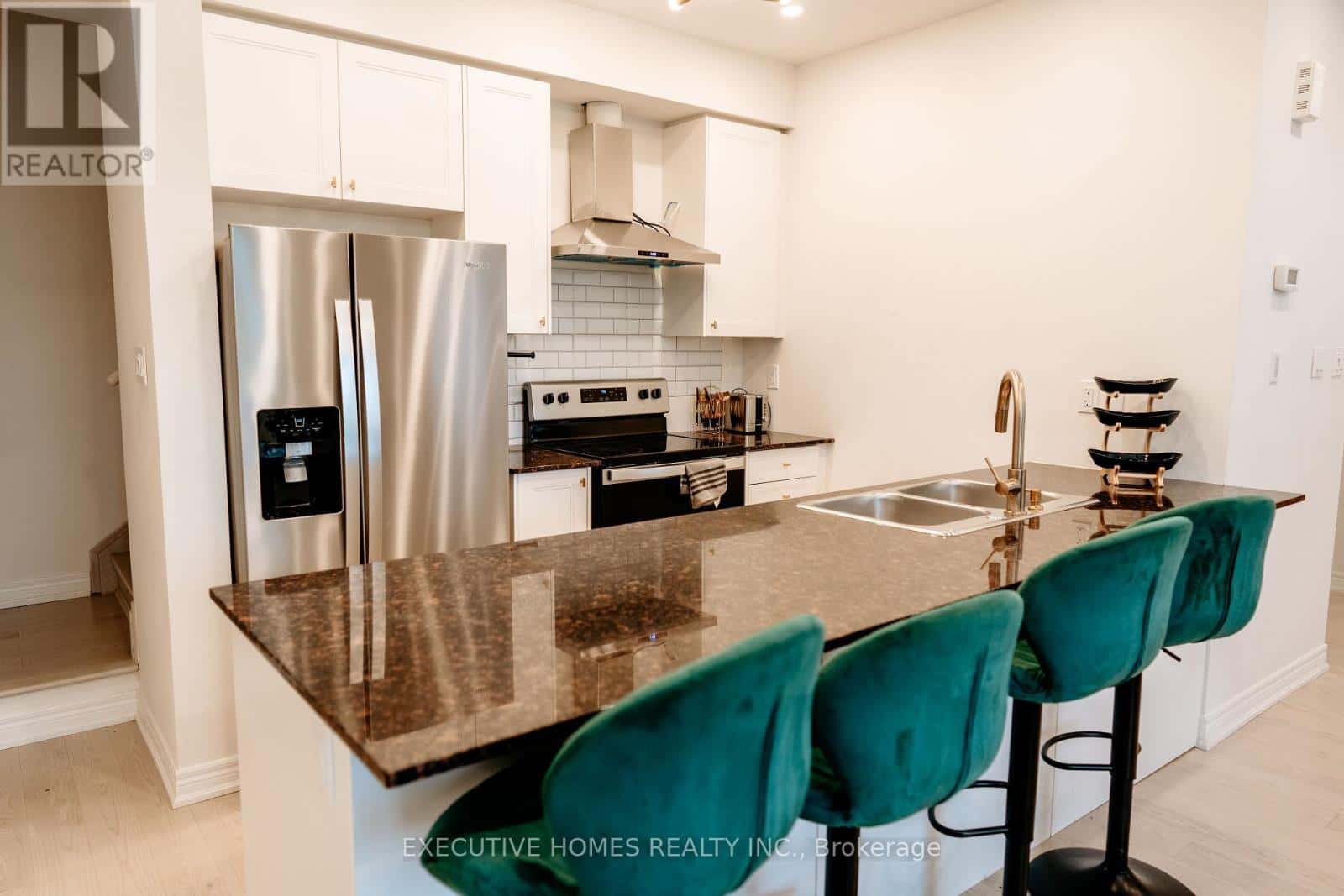 Ajax (South East) — Ajax (South East) - Photo 4 of 32