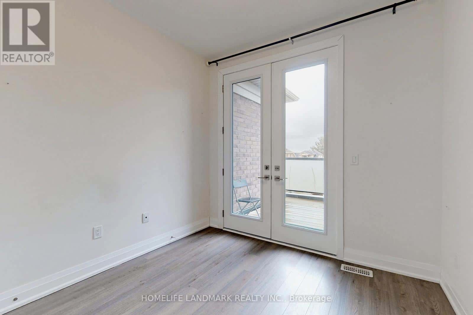 Aurora — Aurora - Photo 5 of 24