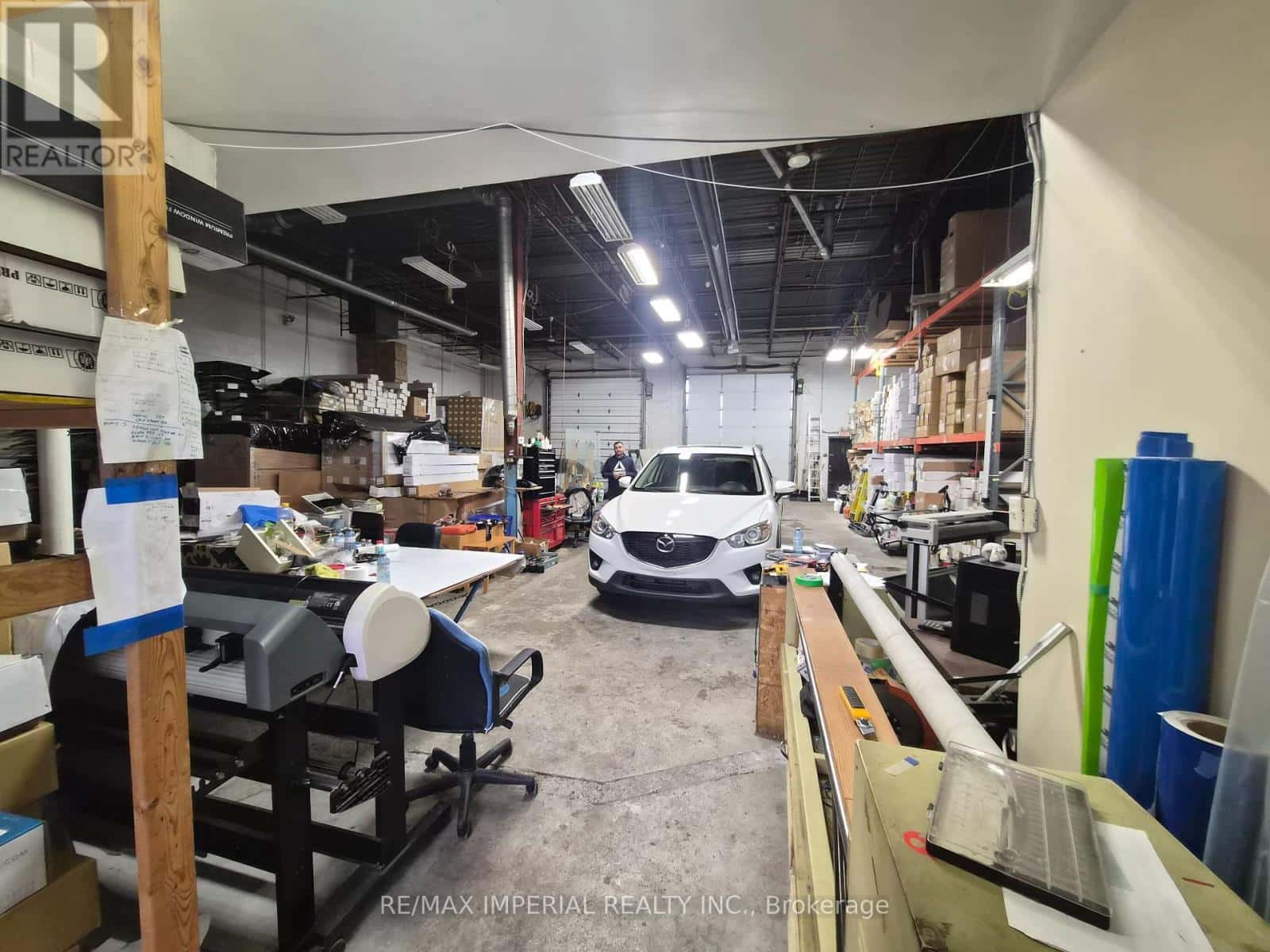 9-10 - 8600 KEELE STREET — Vaughan (Concord) - Photo 3 of 12