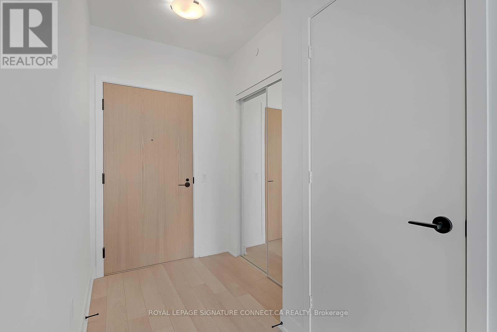 Toronto (Downsview-Roding-CFB) — Toronto (Downsview-Roding-CFB) - Photo 4 of 33