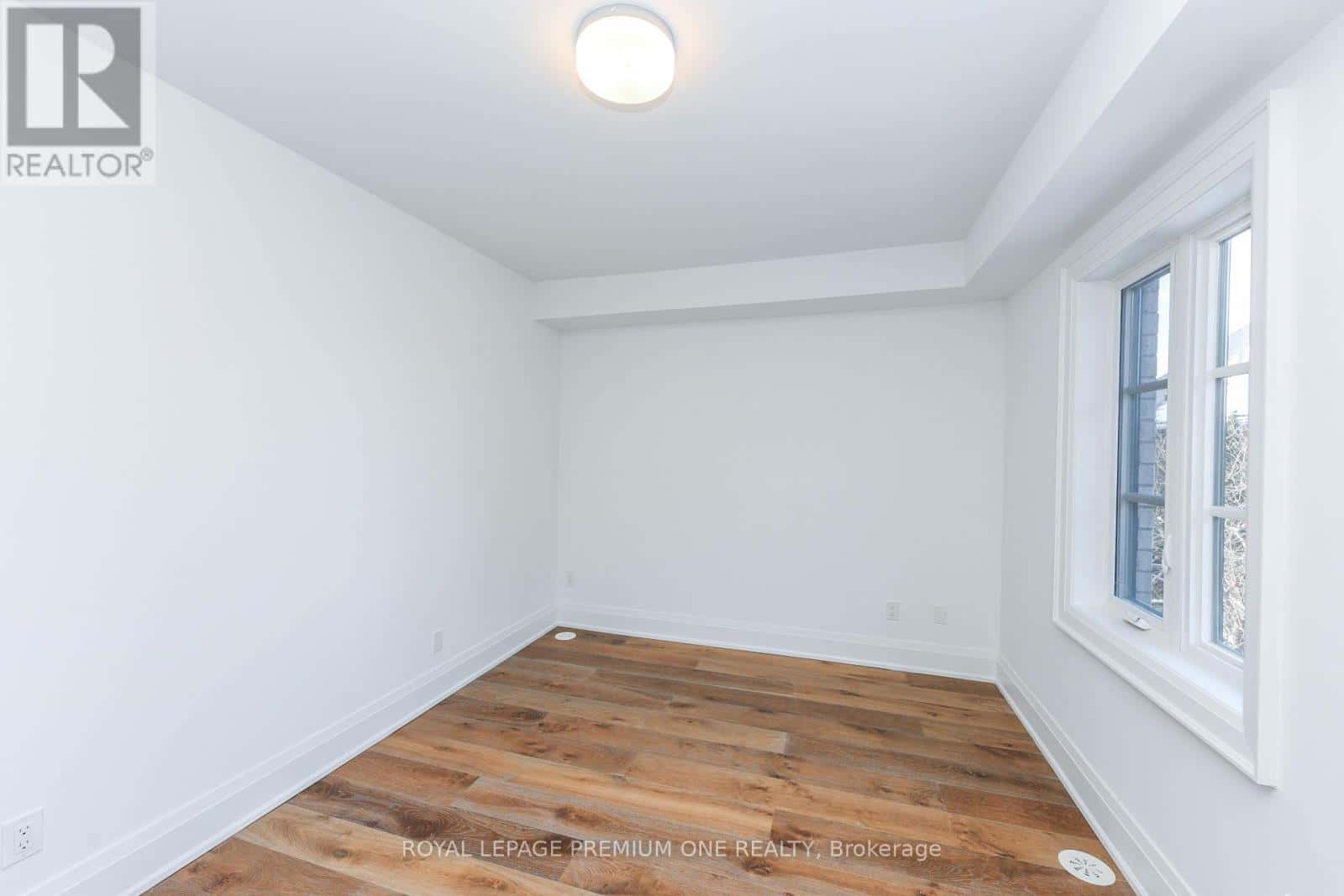 Mississauga (Streetsville) — Mississauga (Streetsville) - Photo 4 of 34