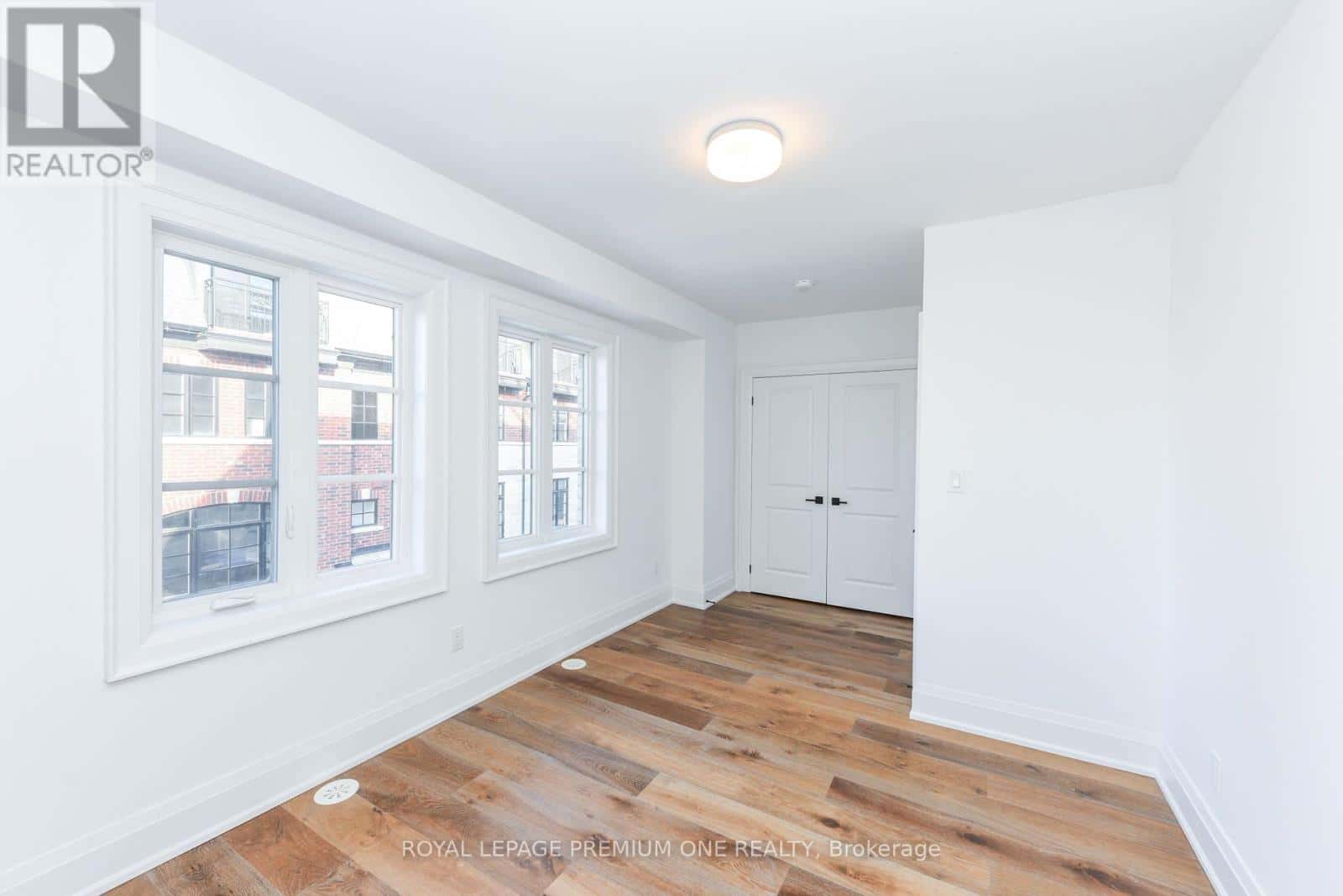 Mississauga (Streetsville) — Mississauga (Streetsville) - Photo 3 of 34