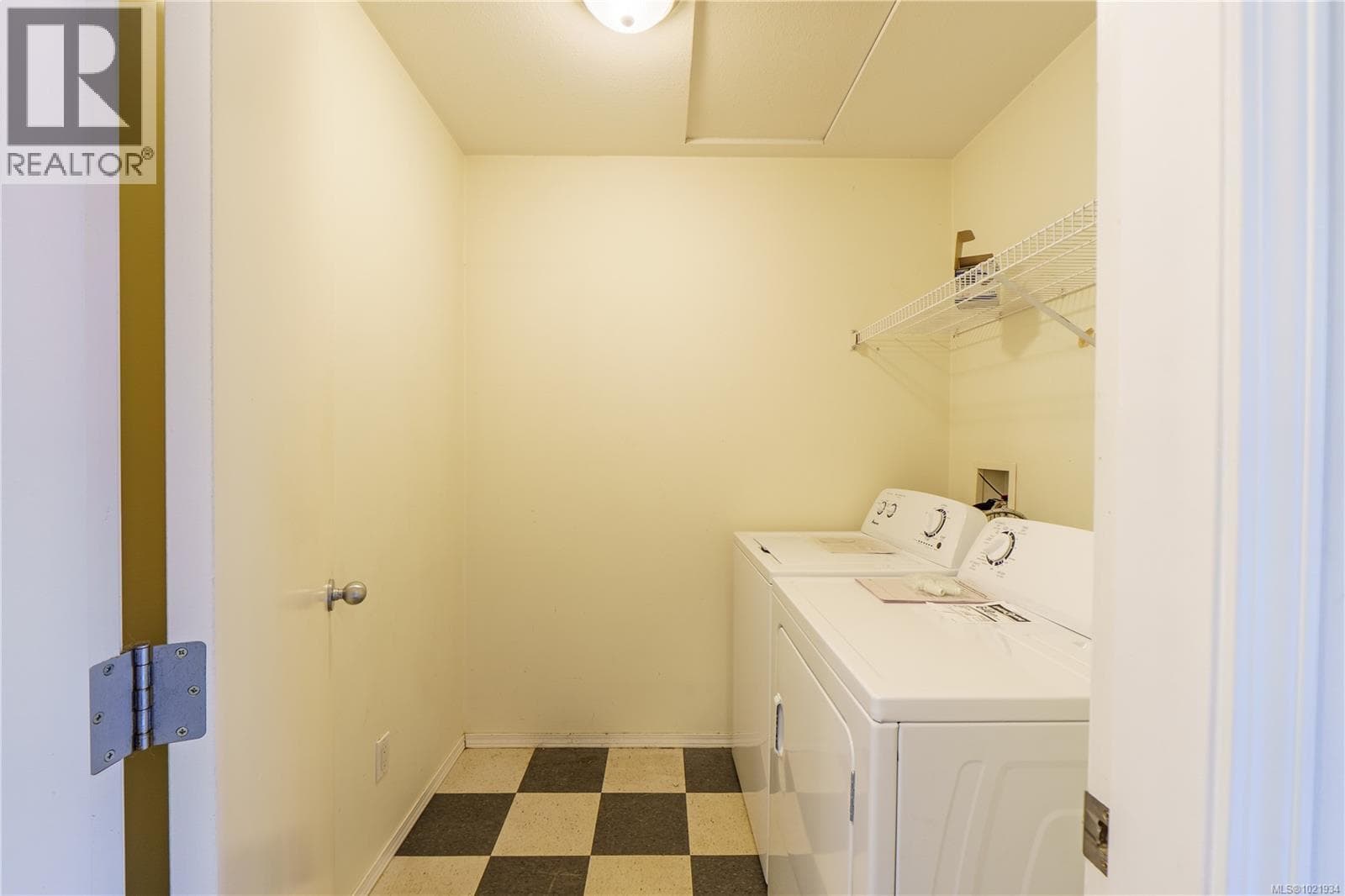 Tofino — Tofino - Main photo