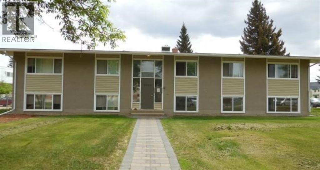 C3, 9523 88 Avenue — Peace River, Alberta - Main photo