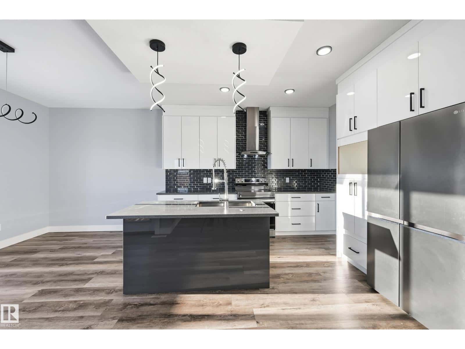 829 MORRIS AV — Leduc - Photo 3 of 31