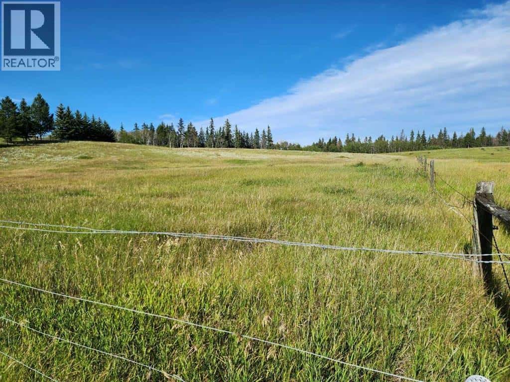 256 Briar Road — Rural Lacombe County, Alberta - Photo 3 of 12