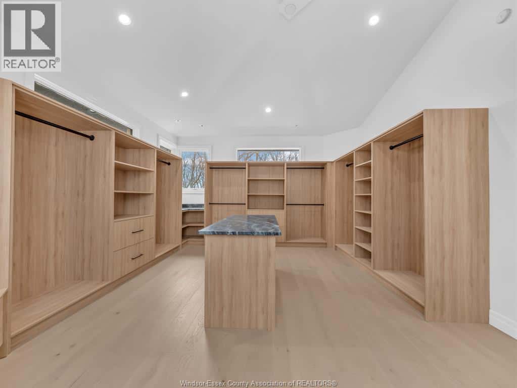 Lakeshore — Lakeshore - Photo 3 of 49