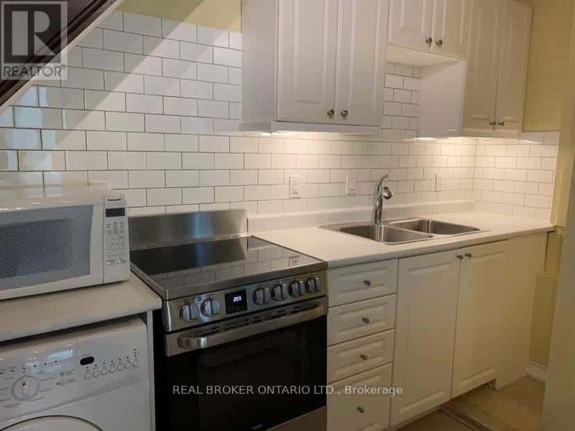 Toronto (Birchcliffe-Cliffside) — Toronto (Birchcliffe-Cliffside) - Photo 4 of 11