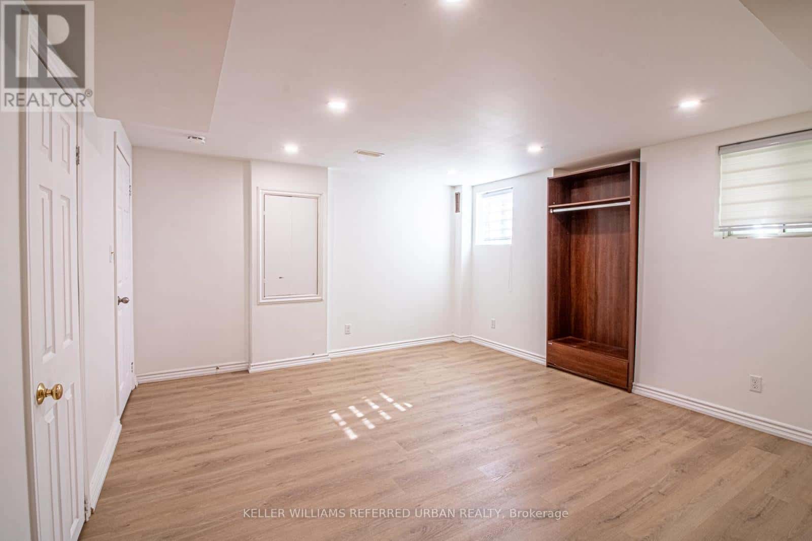 Richmond Hill (Langstaff) — Richmond Hill (Langstaff) - Photo 2 of 10