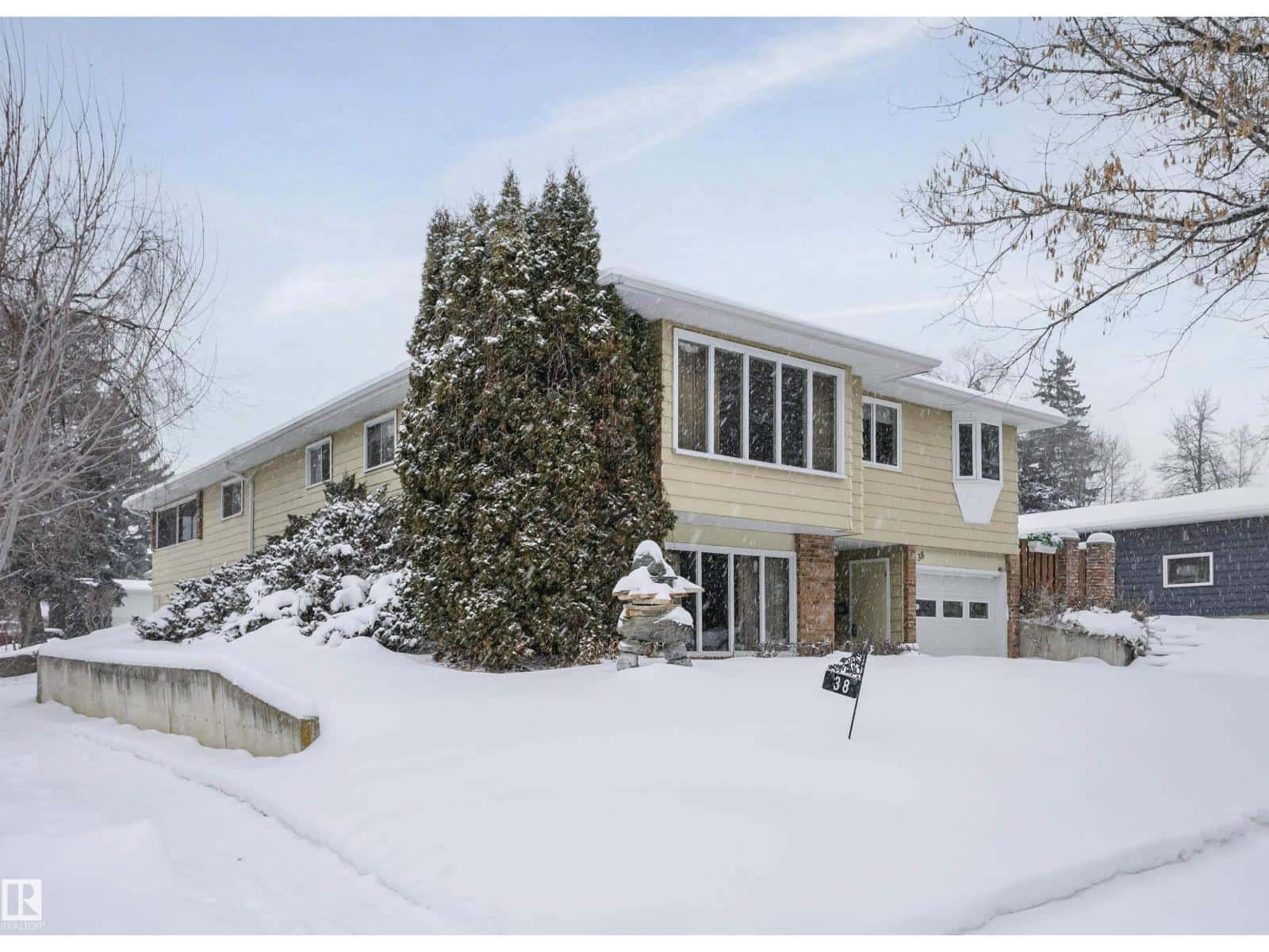 St. Albert — St. Albert - Photo 2 of 42