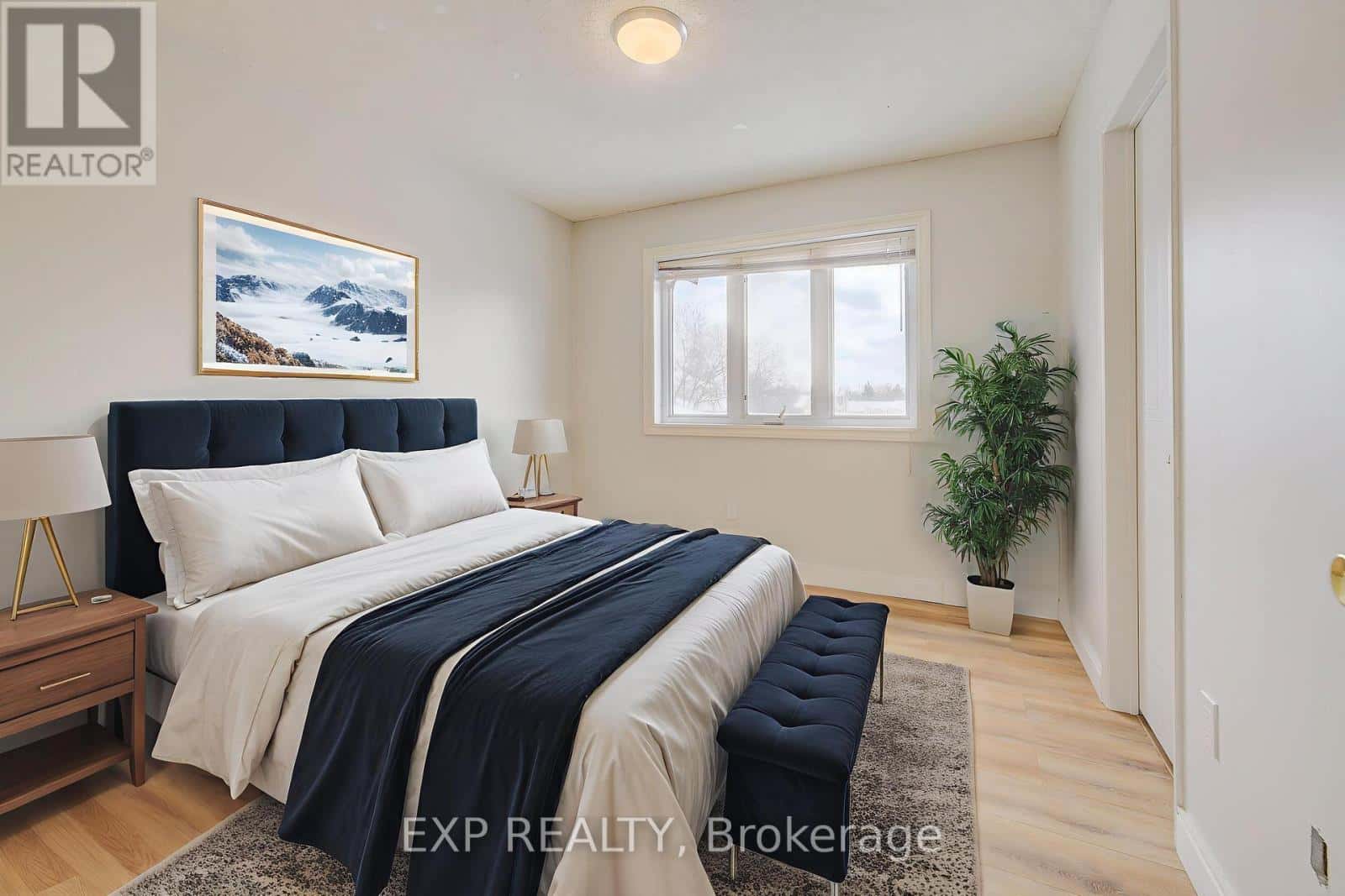 112 - 302 COLLEGE AVENUE W — Guelph (Dovercliffe Park/Old University) - Photo 4 of 22