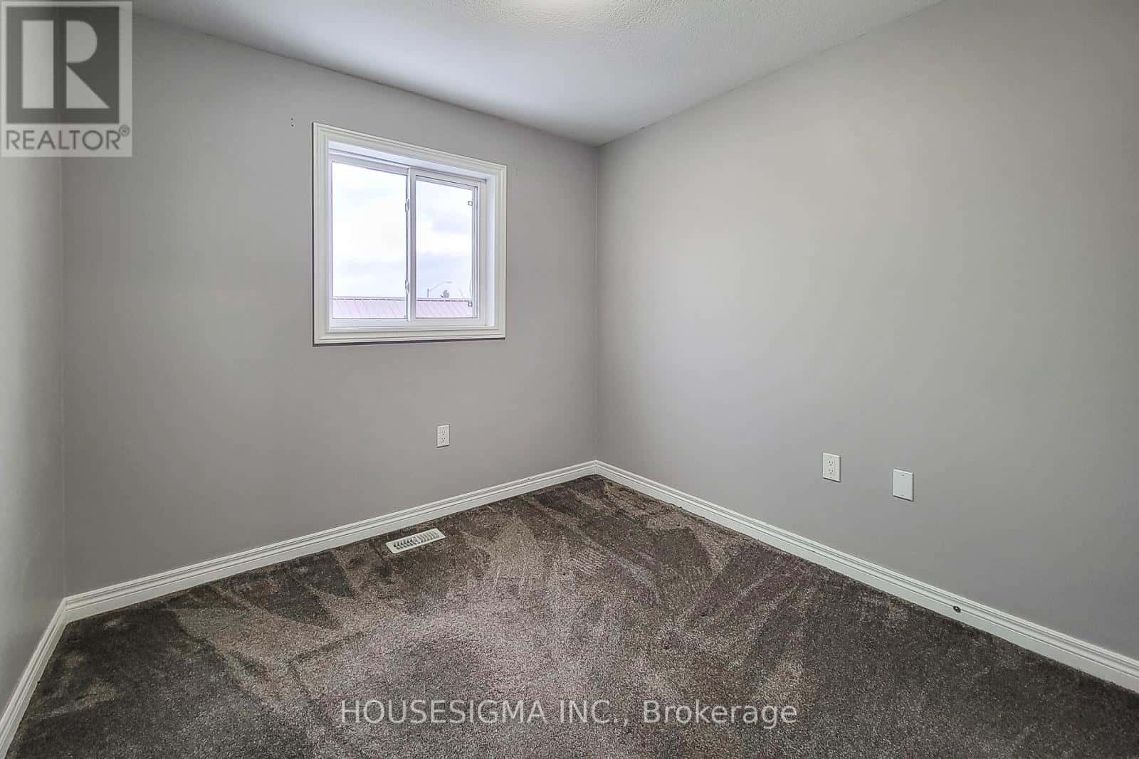 Hamilton (Crerar) — Hamilton (Crerar) - Photo 2 of 44