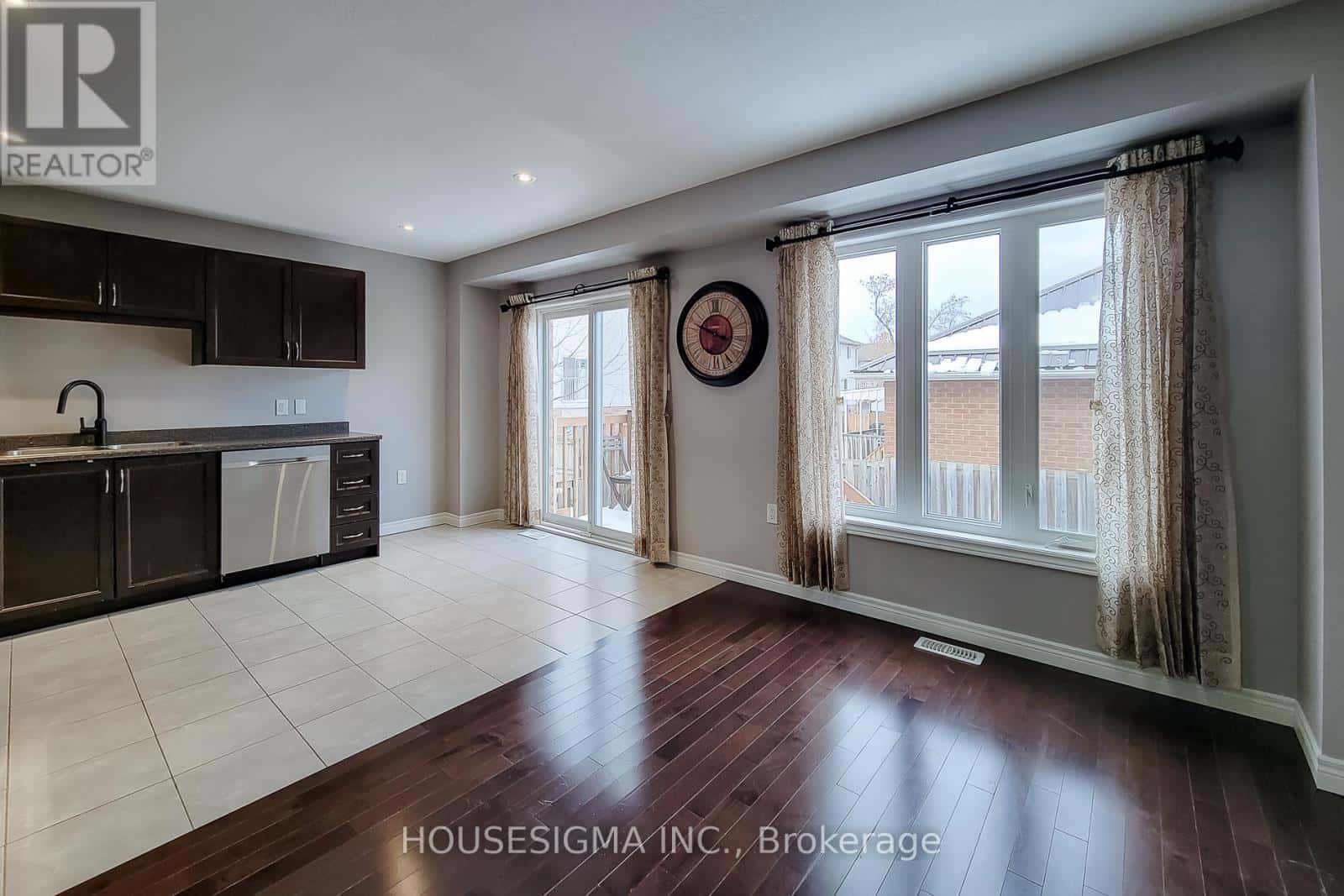 Hamilton (Crerar) — Hamilton (Crerar) - Photo 5 of 45