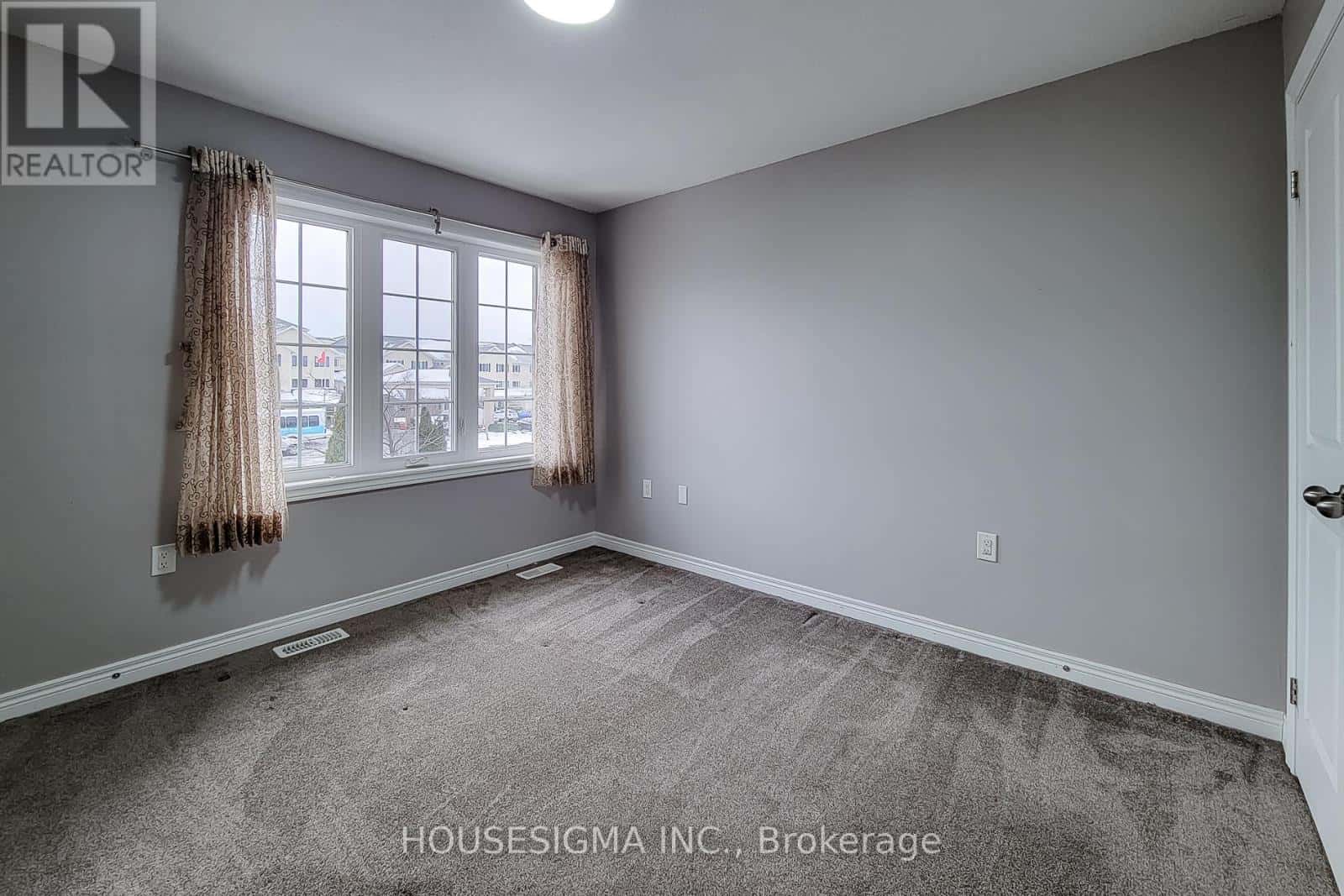 Hamilton (Crerar) — Hamilton (Crerar) - Photo 3 of 45