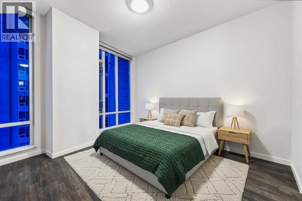 Calgary — Calgary - Main photo