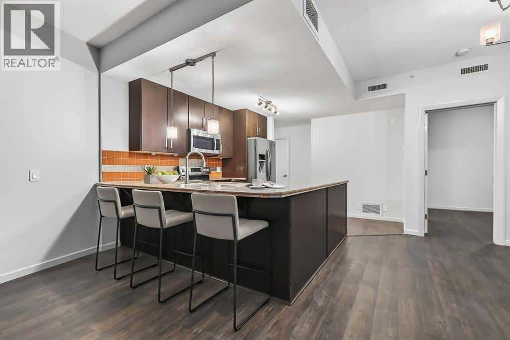 Calgary — Calgary - Photo 3 of 42