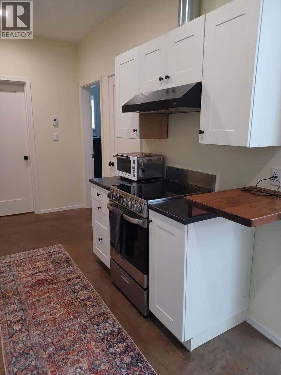 215 13th Avenue S — Cranbrook - Photo 2 of 46