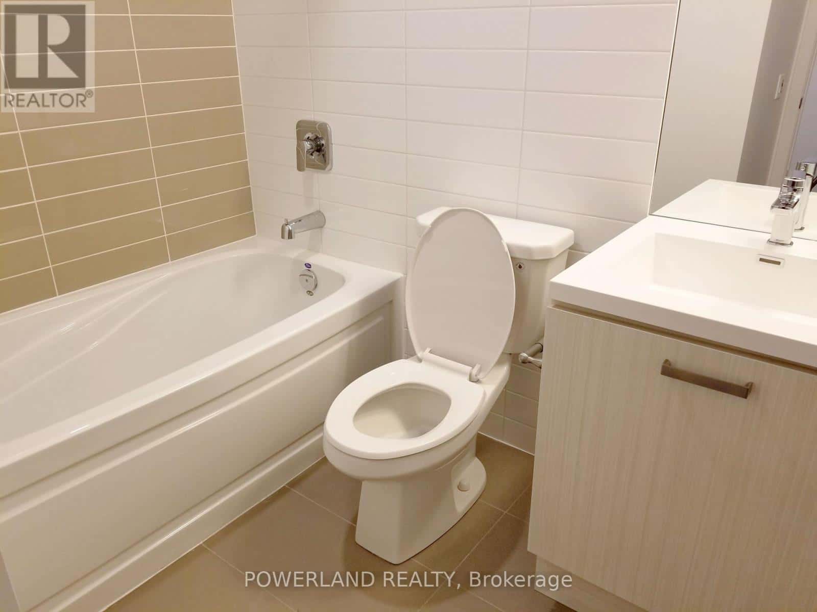 Toronto (Mount Pleasant West) — Toronto (Mount Pleasant West) - Photo 2 of 8