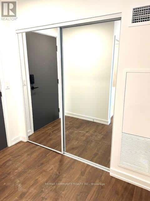 Markham (Greensborough) — Markham (Greensborough) - Photo 2 of 17