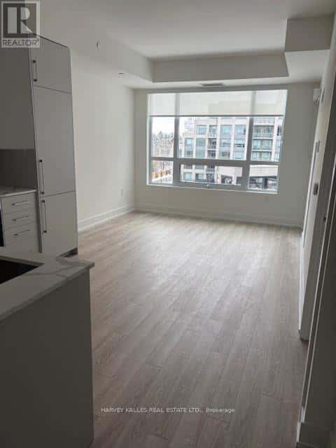 King (King City) — King (King City) - Photo 5 of 18