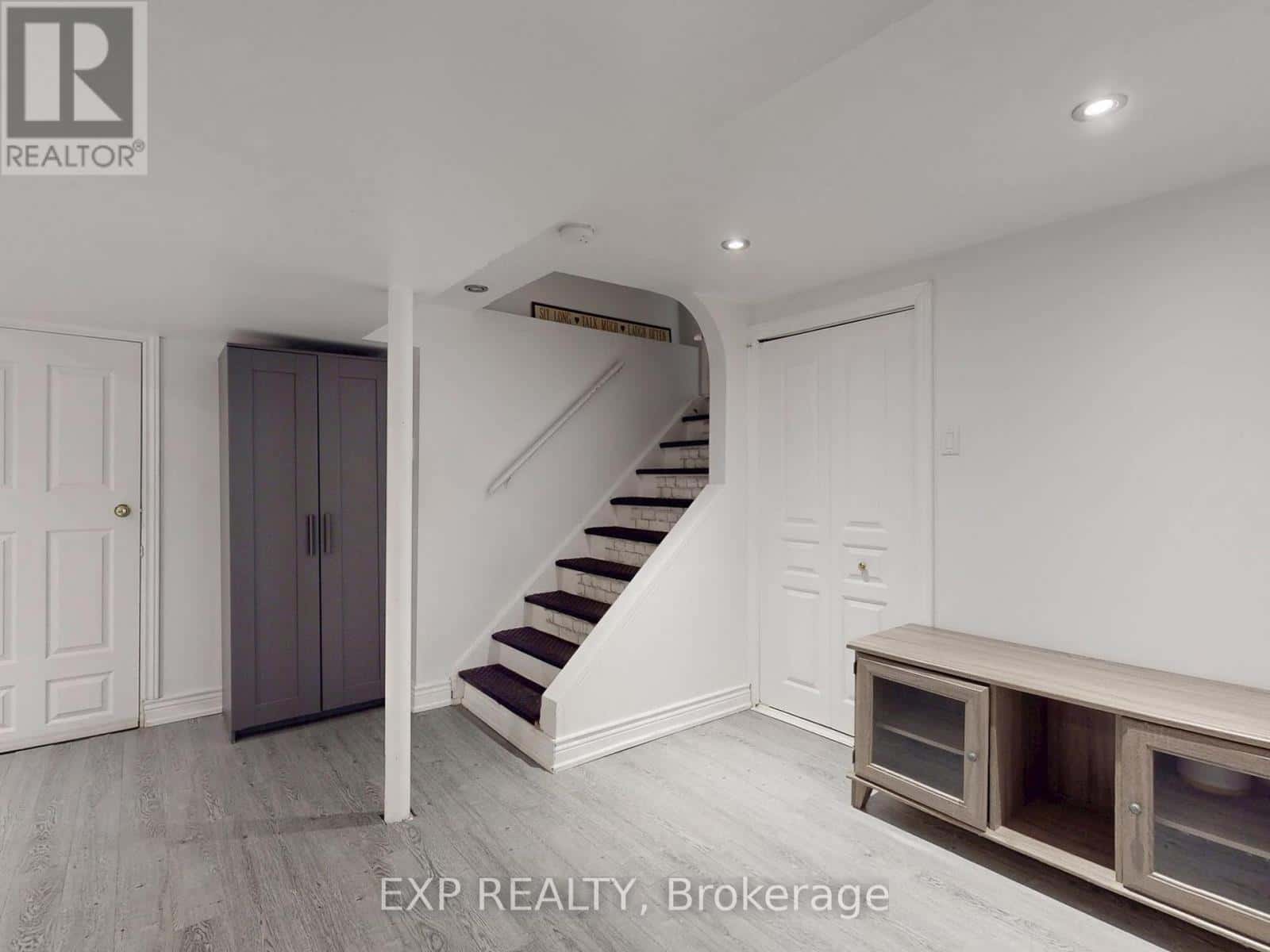 Richmond Hill (Oak Ridges) — Richmond Hill (Oak Ridges) - Photo 4 of 21